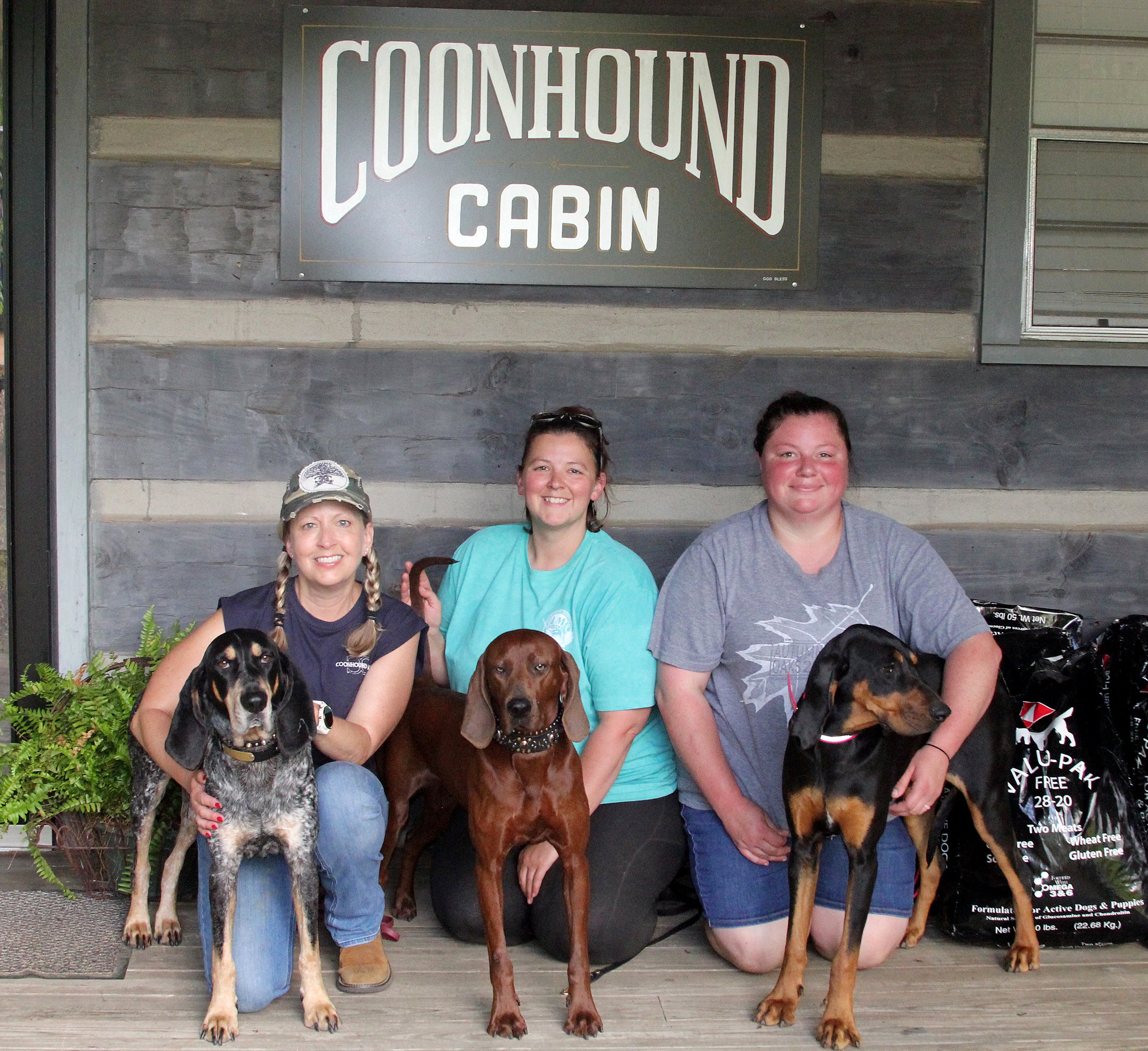 Coonhound dogs hot sale 101